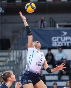 eliza la serviciu - FRVolei
