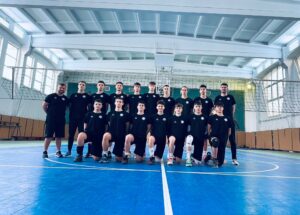 Tinerii Campioni ai Voleiului Românesc Iau Europa cu Asalt: Pregătiți să Își Facă un Nume în Competițiile Europene 1 - FRVolei Tinerii campioni - Lotul national masculin de volei U18 Romania