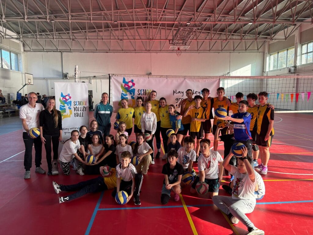 „Play Volleyball, Grow With It!” la Liceul Teoretic C.A. Rosetti