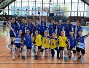 Dinamo a cucerit fără înfrângere titlul la U17 (f) 2 - FRVolei Bega Timișoara, campioană la Divizia Perspectiva U17