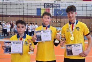 Cei trei jucatori de la CSM Bucuresti care au primit premii individuale la turneul final de minivolei - FRVolei