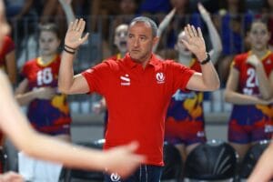 Selectionerul U19 Adrian Radu - FRVolei