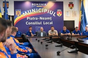 Primarul Vasile Adrian Niță, alături de staff-ul naționalei României