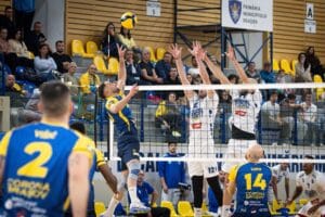 Corona Brașov și SCMU Corona au fost adversare în prima etapă a Diviziei A1