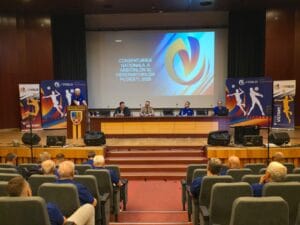 Președintele Comisiei Europene de Arbitraj, alături de arbitrii și supervizorii români la seminarul anual, prin videoconferință 2 - FRVolei super 3 - FRVolei