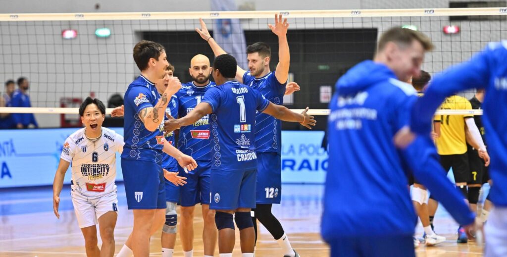 SCM Craiova e liderul clasamentului intermediar