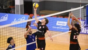 Toate meciurile etapei a 13-a din Divizia A1 masculin au loc sâmbătă 1 - FRVolei Dinamo a invins-o pe CSM București în ultima etapă