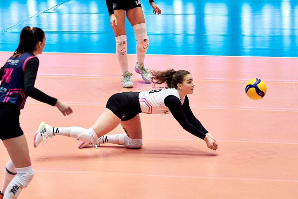 CSO Voluntari e calificata si in sferturile de finala ale Cupei CEV - FRVolei