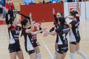 Dinamo dispută, cu CSM Constanța, primul meci din play-off