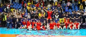 Nationala Romaniei si fanii - Foto Facebook FRV