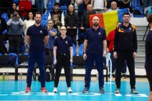 Naționala masculină U18 s-a calificat la Europene, în fața unei galerii fantastice, la Ploiești 4 - FRVolei Staff-ul tehnic al nationalei U18