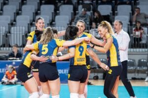 Corona luptă pentru prima medalie din istoria clubului la feminin