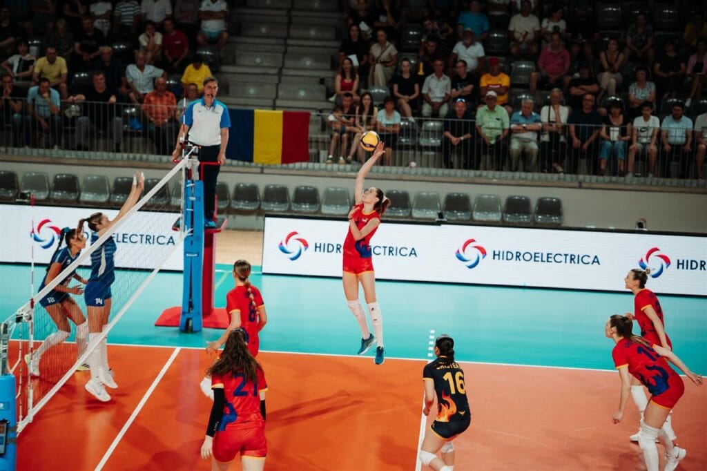 Nationala feminina ataca semifinalele - FRVolei