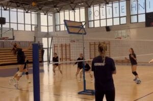 Naționala feminină U16 debutează marți la Campionatul Balcanic 1 - FRVolei Antrenamente Romania U16 1