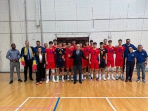 După debutul curajos cu Italia, România U17 întâlnește Cuba la Campionatul Mondial 3 - FRVolei Ambasadorul României în Qatar, alături de naționala României U17