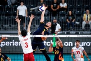Naționala României se desparte azi de Cluj-Napoca printr-un meci de gală: contra campioanei olimpice, Franța. Eurovolley 2026 2 - FRVolei Eurovolley 2026: Bela Bartha e de neoprit pe centru