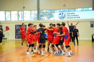 Naționala masculină U16 a României, bronz la Campionatul Balcanic 3 - FRVolei Jucătorii naționalei U16 după câștigarea meciului cu Serbia, de la Campionatul Balcanic