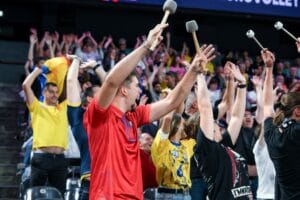 România, la un pas de o victorie mare cu Germania! Tricolorii au cedat dramatic în cinci seturi - Eurovolley 2026 1 - FRVolei Peste 4.000 de fani au fost prezenți în sală - Eurovolley 2026 Cluj