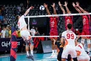 România, victorie de neuitat cu Franța la EuroVolley. Mulțumim, Cluj-Napoca! 2 - FRVolei Eurovolley 2026: Rares Balean a adus punctul victoriei